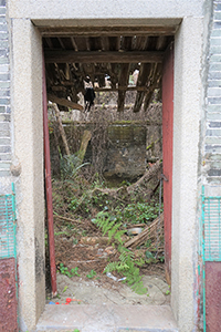 Abandoned building near Starling Inlet, Plover Cove Country Park, North East New Territories, 21 February 2016