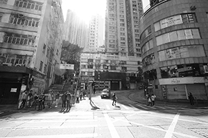 Street scene at the junction of Ladder Street, Lok Ku Road and Queen's Road Central, 7 February 2016