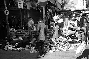 Street market at the junction of Yu Chau Street and Kweilin Street, Sham Shui Po, 8 February 2016