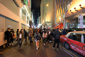 Crowds at Portland Street, Mongkok, 9 February 2016