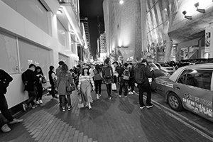 Crowds at Portland Street, Mongkok, 9 February 2016