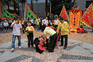 Preparation for a Lion dance, Sheung Wan Cultural Square, 13 February 2016