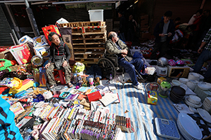 Hawker stall in a Lunar New Year market, Sham Shui Po, 8 February 2016