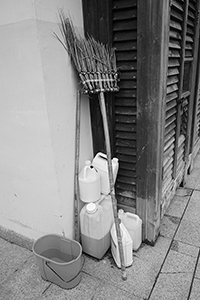 Outside a village house, North East New Territories, 21 February 2016