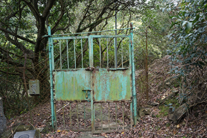 Gate, Lantau, 20 March 2016