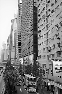 Street scene, Gloucester Road, Wanchai, 4 March 2016