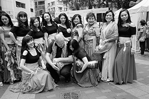 Dancers and musicians, Bonham Strand, Sheung Wan, 5 March 2016