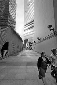 Path between Shui On Centre and Wanchai Tower, Wanchai, 8 April 2016