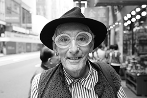 Artist Robert O'Brien, Des Voeux Road Central, 29 April 2016