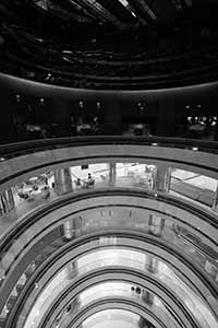 View of the atrium, Lee Garden One, Causeway Bay, 20 May 2016