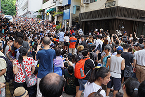 Free outdoor music performance by singer Denise Ho, Po Hing Fong, Tai Ping Shan, 19 June 2016