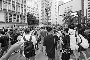 Free outdoor music performance by singer Denise Ho, Po Hing Fong, Tai Ping Shan, 19 June 2016