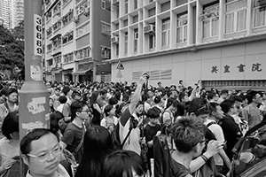 Free outdoor music performance by singer Denise Ho, Po Hing Fong, Tai Ping Shan, 19 June 2016