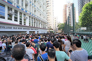 Free outdoor music performance by singer Denise Ho, Po Hing Fong, Tai Ping Shan, 19 June 2016