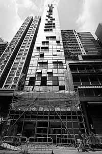 Building under construction, Queen's Road West, Sheung Wan, 21 August 2016