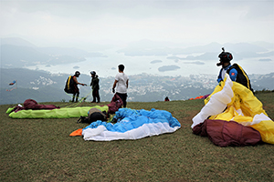 Paragliding, Ma On Shan Country Park, 20 November 2016