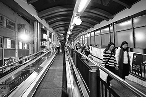 Central to Mid-levels escalator link, Cochrane Street, Central, 25 November 2016