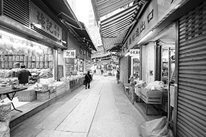 Street scene, Sheung Wan, 25 December 2016