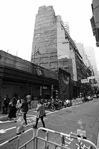 Building under construction, Wing Lok Street, Sheung Wan, 24 April 2017