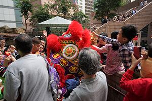 Lion dance, Queen's Terrace, Sheung Wan, 6 February 2019