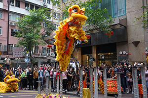 Lion dance, Minden Avenue, Tsim Sha Tsui, 9 February 2019