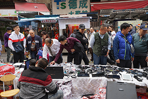 Street scene, Sham Shui Po, 5 February 2019