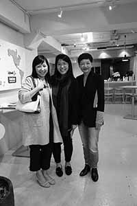 Former students at the event 'Coming face to face: David Clarke', MTRL, New Street, Sheung Wan, 15 March 2019