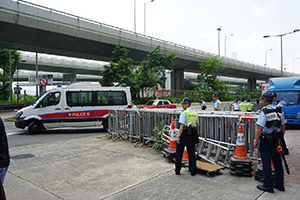 Police and crowd control barriers, Connaught Road West, Sai Ying Pun, 16 June 2019