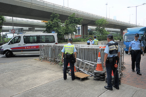 Police and crowd control barriers, Connaught Road West, Sai Ying Pun, 16 June 2019