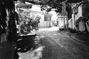 Street scene, Cheung Chau, 25 September 2003