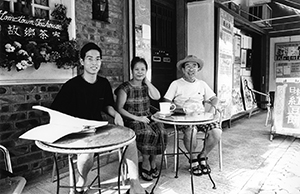 Hometown Tea House, Cheung Chau, 25 September 2003