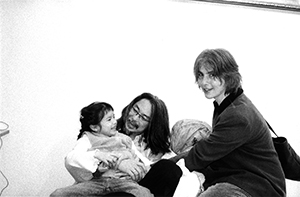 Kung Chi-Shing, Valerie Doran and their daughter, Central, 12 February 2004