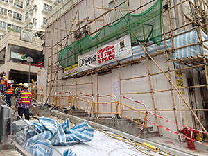 Construction on Centre Street, Sai Ying Pun, 21 November 2013