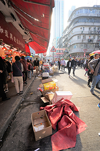 Street scene, Kweilin Street, Sham Shui Po, 31 December 2016