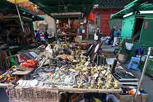 Market stall, Sham Shui Po, 31 December 2016