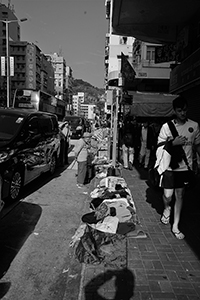 Stalls at the roadside, Yen Chow Street, Sham Shui Po, 31 December 2016