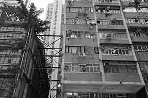 Buildings on Des Voeux Road West, Sheung Wan, 7 December 2016
