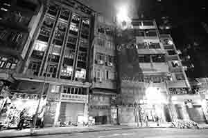 Queen's Road West at night, Sai Ying Pun, 13 January 2017