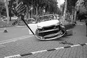 Traffic accident, Man Kwong Street, Central, 15 January 2017