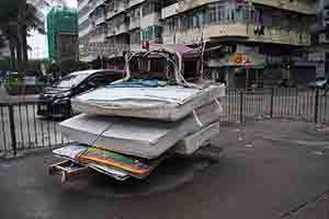 Mattresses and chairs, Kowloon, 28 January 2017