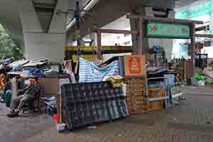 Street sleeper shelters, Tung Chau Street, Sham Shui Po, 28 January 2017