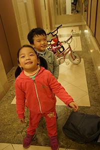 Children met in a lift lobby, Sheung Wan, 4 March 2017