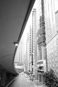 Street scene, Connaught Road Central, Sheung Wan, 25 March 2017