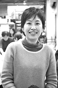 Social science academic Maggy Lee, Queen Street cooked food market, Sheung Wan, 9 March 2017