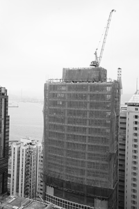 Victoria Harbour and building under construction at 33 Des Voeux Road West, Sheung Wan, 7 April 2017