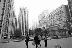 Street scene, Quarry Bay, 1 April 2017