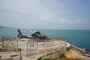 Helicopter landing, Cheung Chau, 4 April 2017