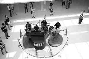 Music performance in IFC mall, Central, 12 August 2017