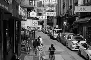 Street scene, Wing Lok Street, Sheung Wan, 18 August 2017