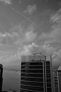 Aircraft vapour trails, viewed from Sheung Wan, 24 August 2017